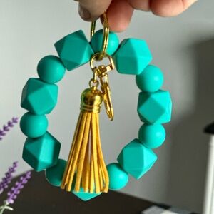 Vibrant Turquoise silicone bead, stretchy wristlet keychain
